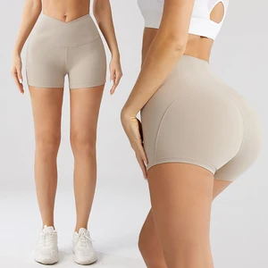 High Stretch Durable Seamless Flex Scrunch Yoga Gym Shorts 4.5 Impact Running Booty Short Pants With Logo on Waist