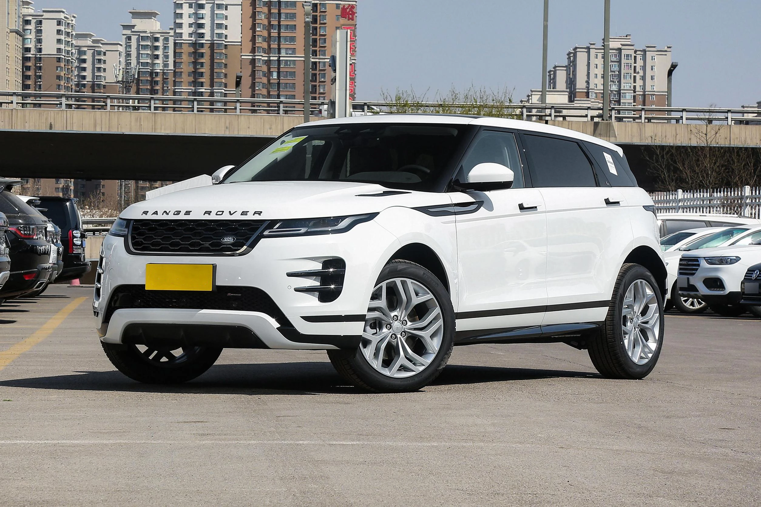 Land Rover Range Rover Evoque SUV manufacture