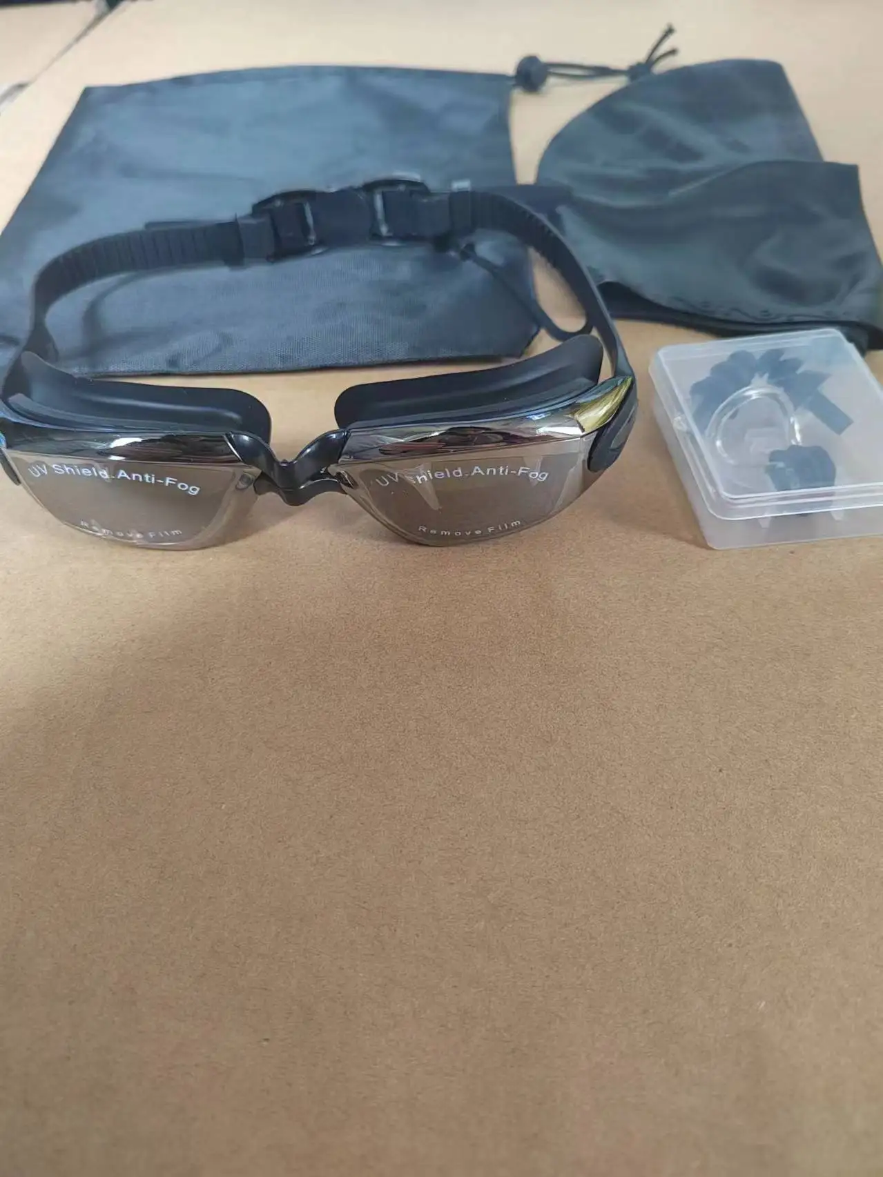 Lunettes de natation unisexes étanches et antibuée avec bouchons d'oreilles, protection optimale des oreilles, bonnet de bain, nouveau modèle_voghion.com