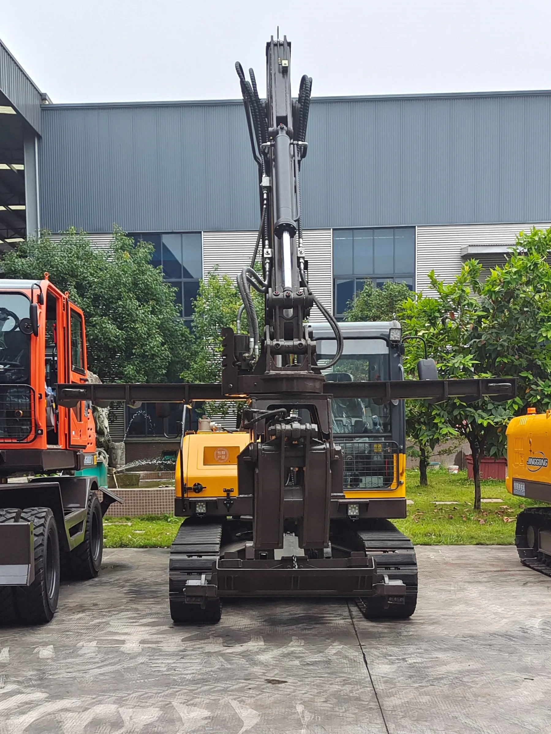 Jinggong Railway Excavator Railroad Equipment Railway Track Laying