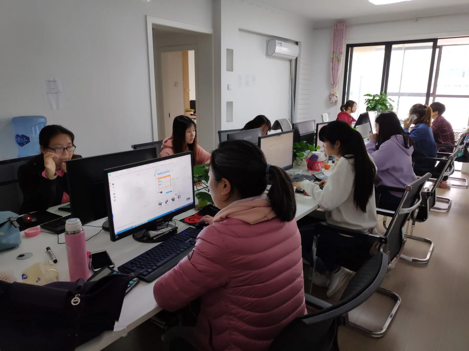Yiwu Chenyan Jewelry Co., Ltd.
