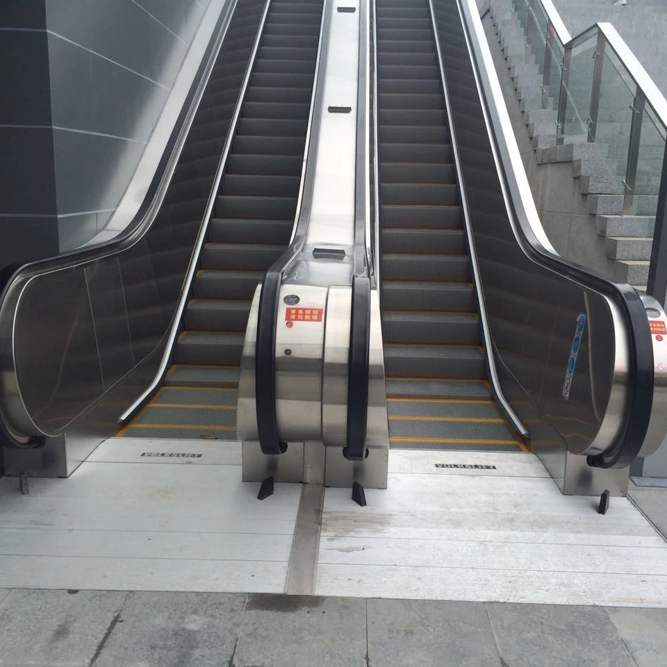 clapham south escalators 7EP サイコビリー　ガレージ Liverpool, England. 7x KONE Escalator ride at Liverpool One