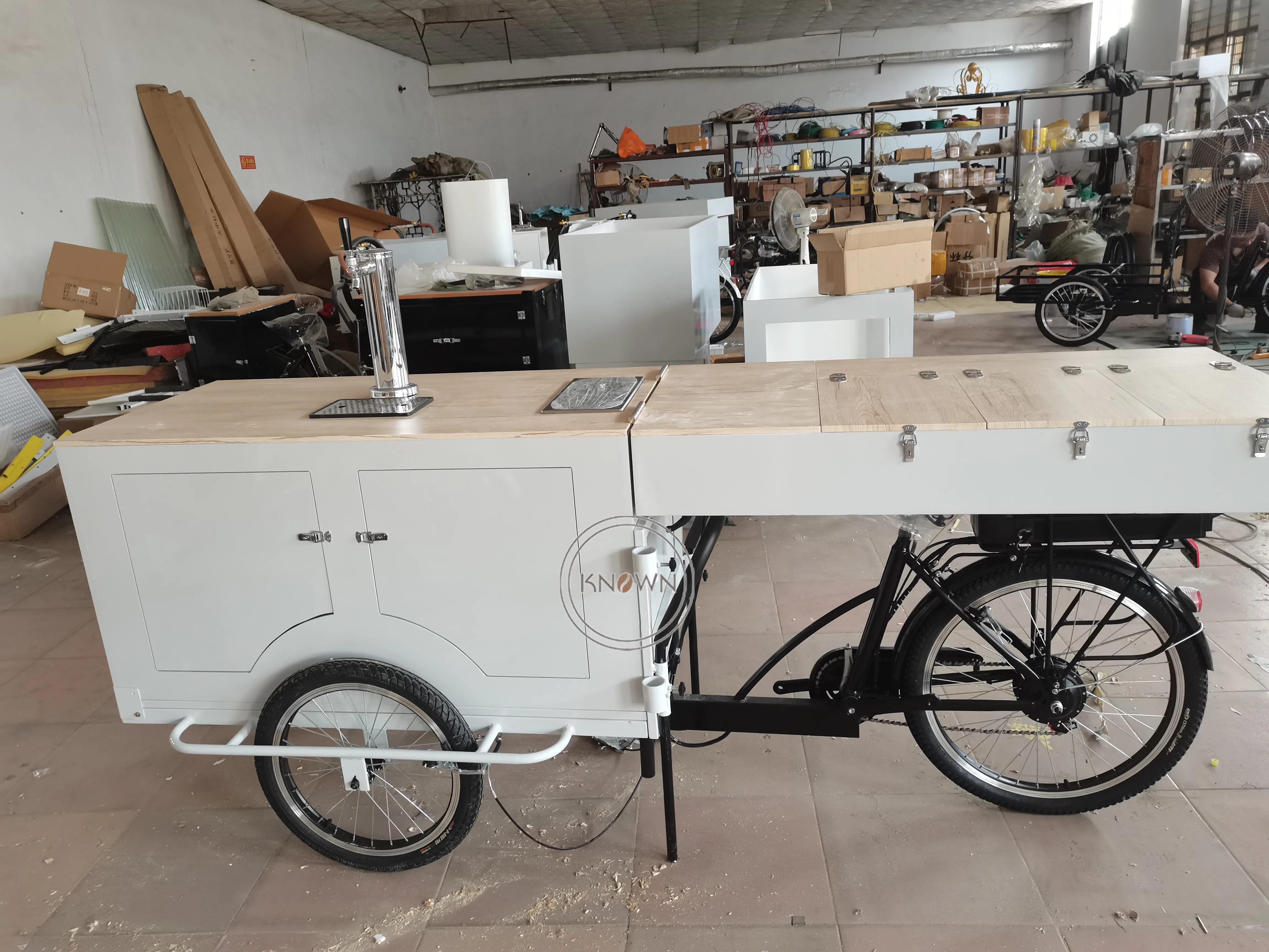 ら*ん様 移動販売車　三輪自転車 2024年型 電動三輪ビールトライク移動販売カート 300-500W
