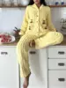 Jaune