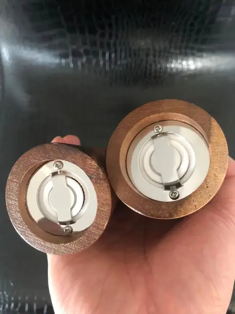 manual acacia wood adjustable coarseness salt and pepper grinder