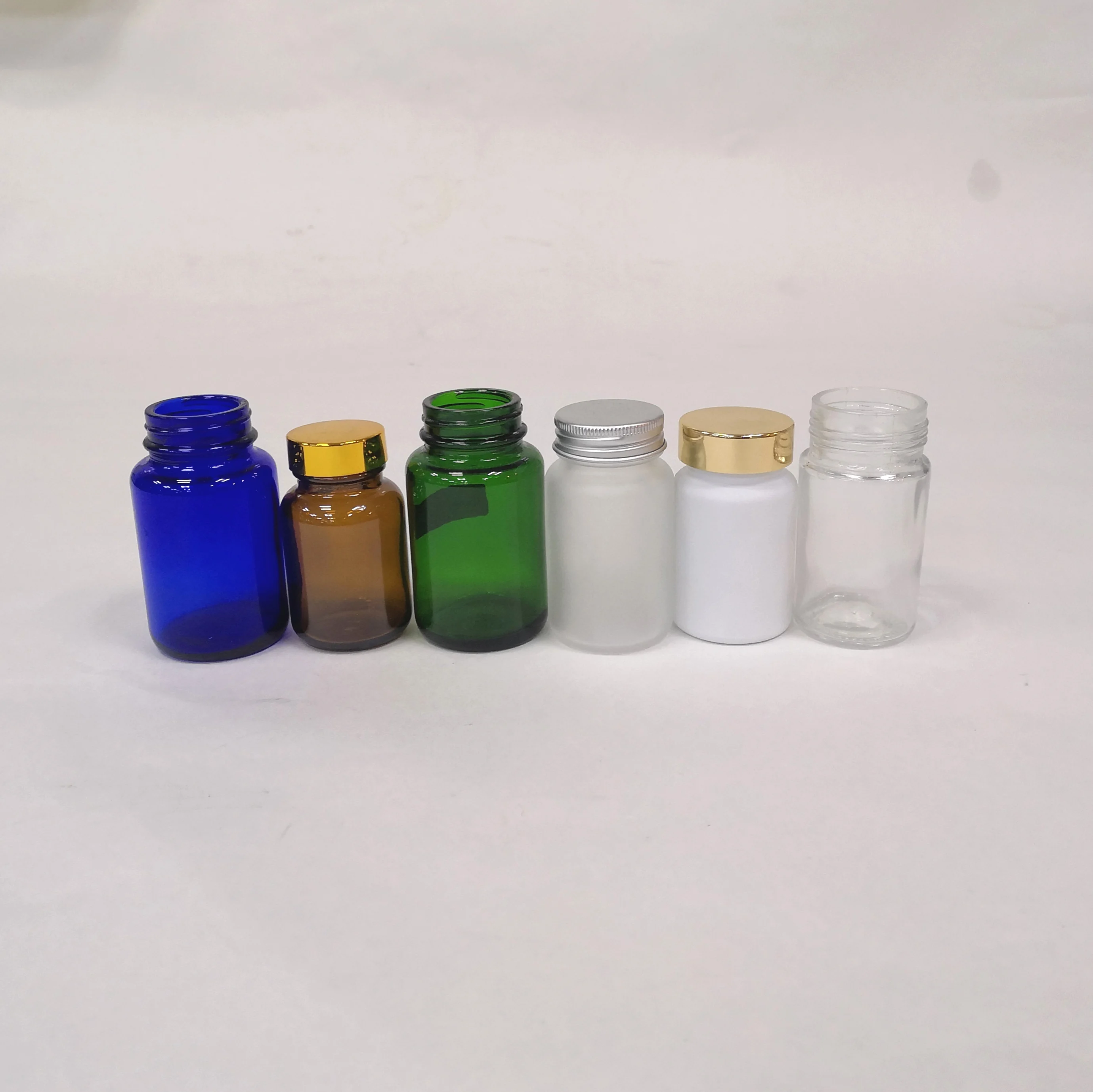 700ml   with Flat Frontflat Shoulder  150ml  square  Vodka Glass Bottle 750ml