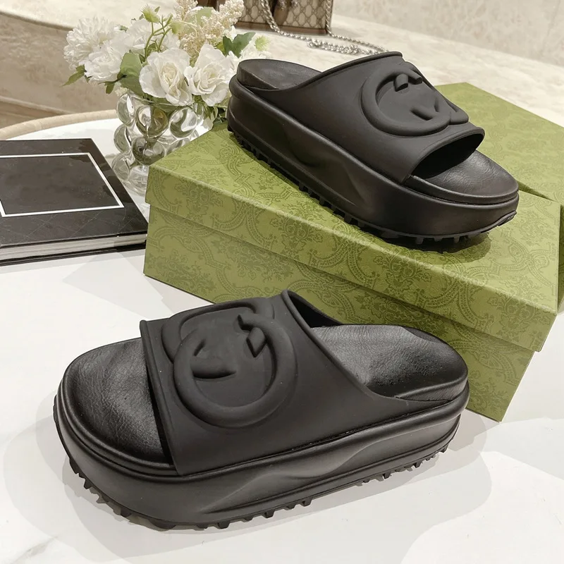 Popular Summer Beach Casual Luxury Brand Name Slides Shoes Ladies