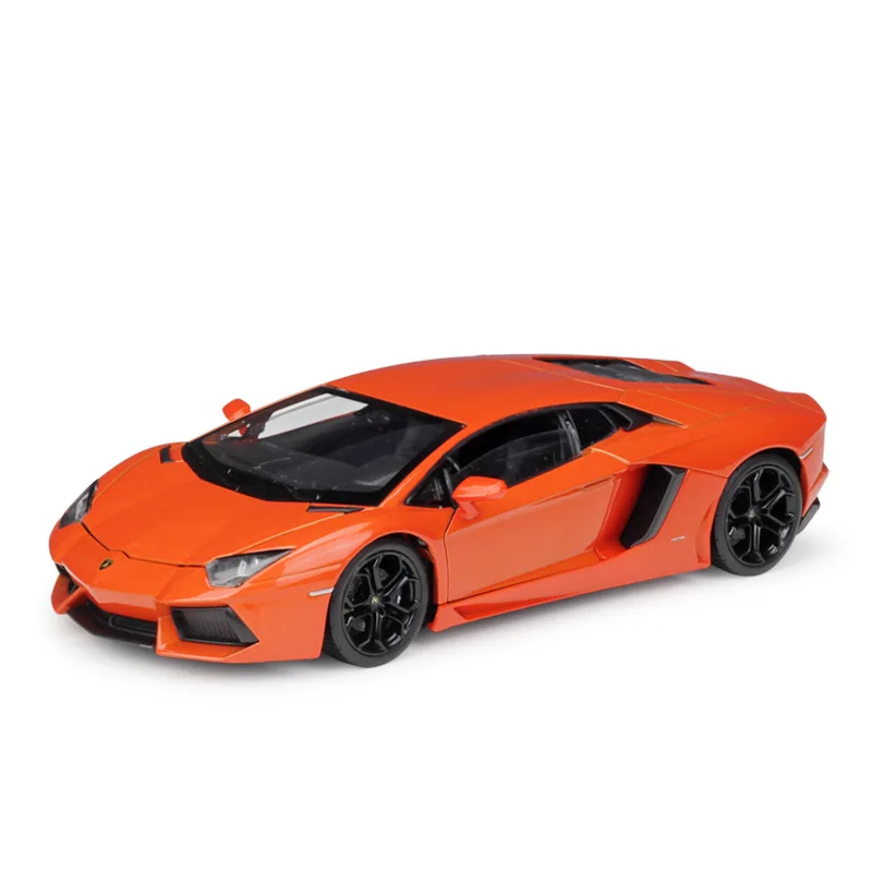 Welly 1:24 L Amborghini Aventador LP700-4 Diecast Model