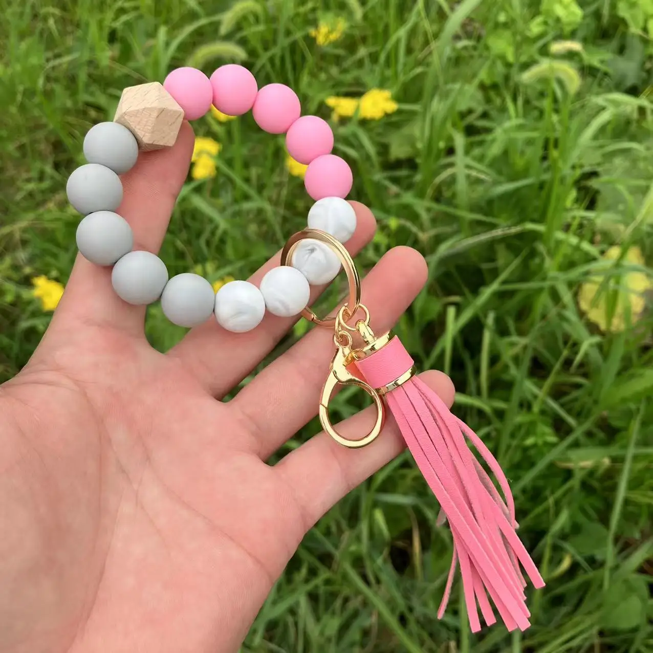 Silicone Bead Keychain Wristlet With Pu Tassel For Woman Silicone