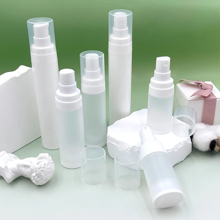 Portable  small capacity 15ml 30ml 50ml PP Plastic Airless Bottle With Lotion Pump Or Spray Pump For Cosmetic Packaging