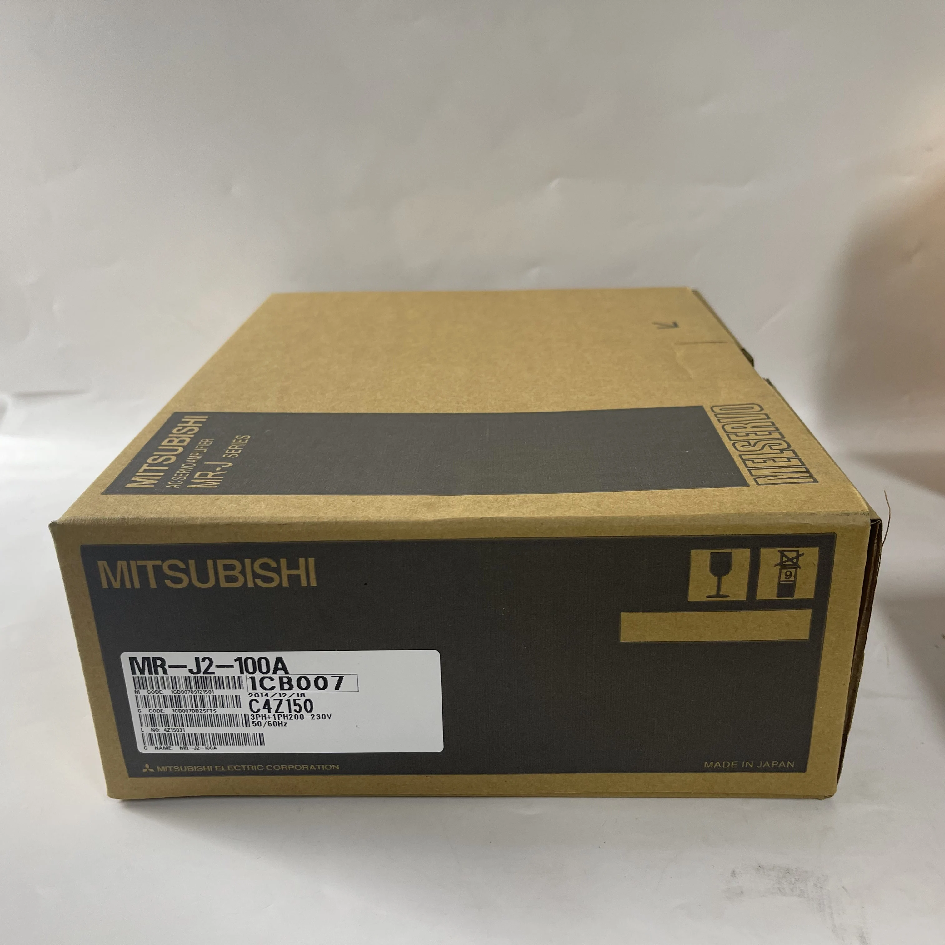 MITSUBISHI AC Servo Amplifier MR-J2-100A MITSUBISHI AC Servo Amplifier MR-J2-100A