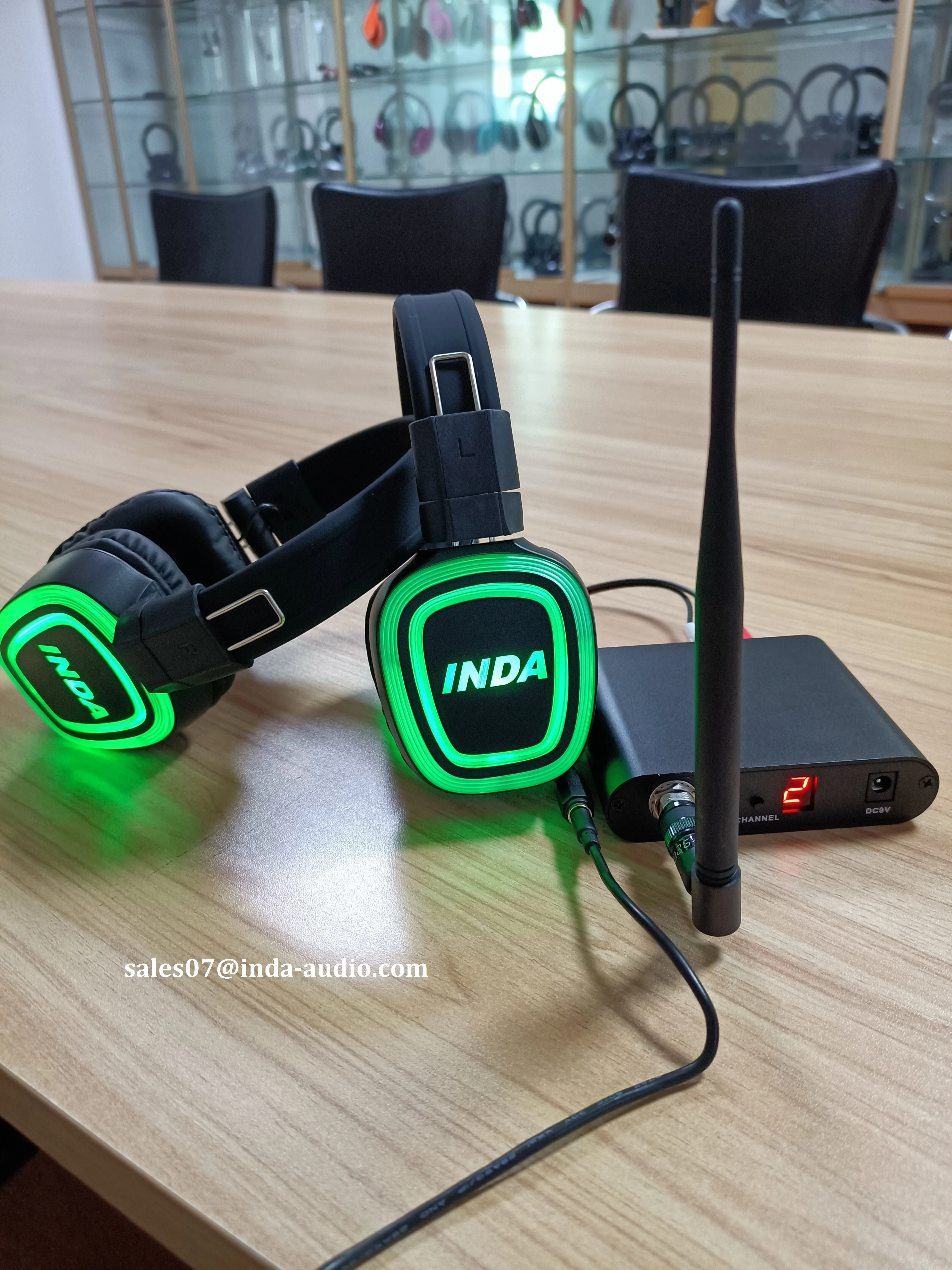 RF890 Silent Disco Headphones - Wireless Fun & Sound Quality