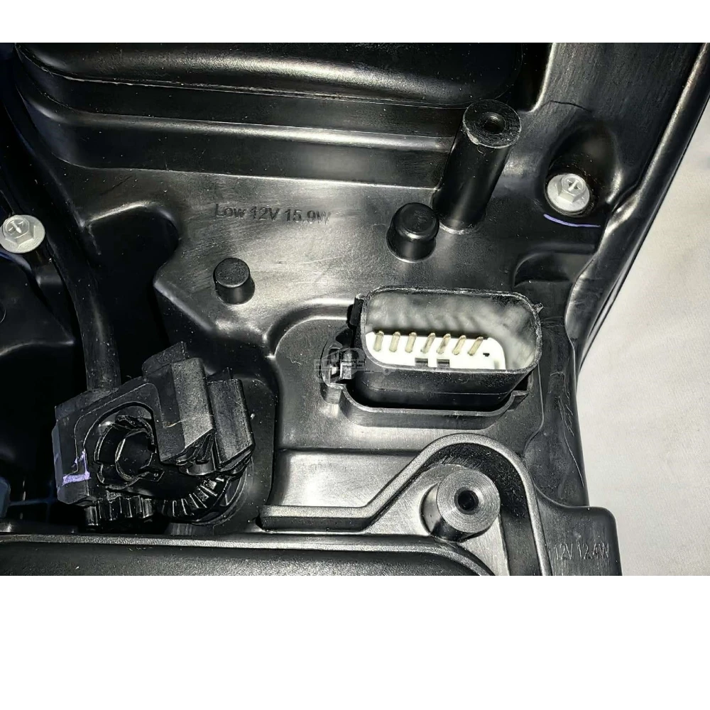Right Headlight GL3Z13008C GL3Z13008D Halogen Head — 3