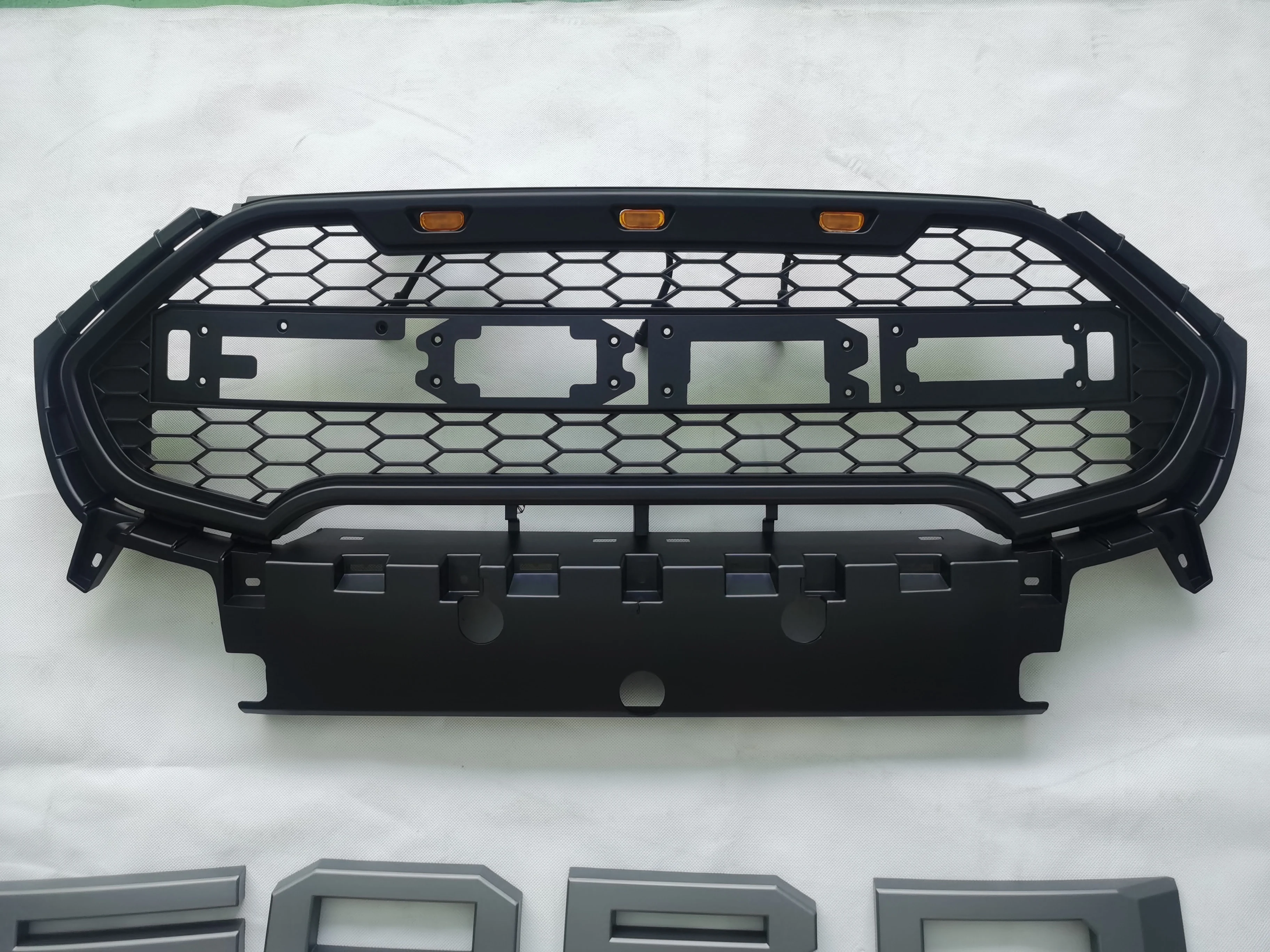 Matte Black Grey  Racing Grilles for 2018-2019 Ford Ecosport Upgrade F150 Style Front Grille