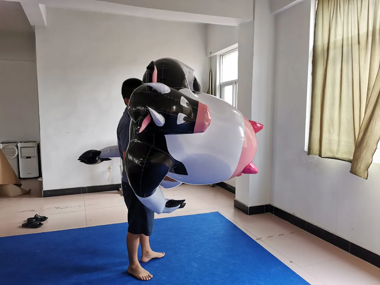 BeiLe Customized New Large Cow PVC Inflatable Suit for Sales