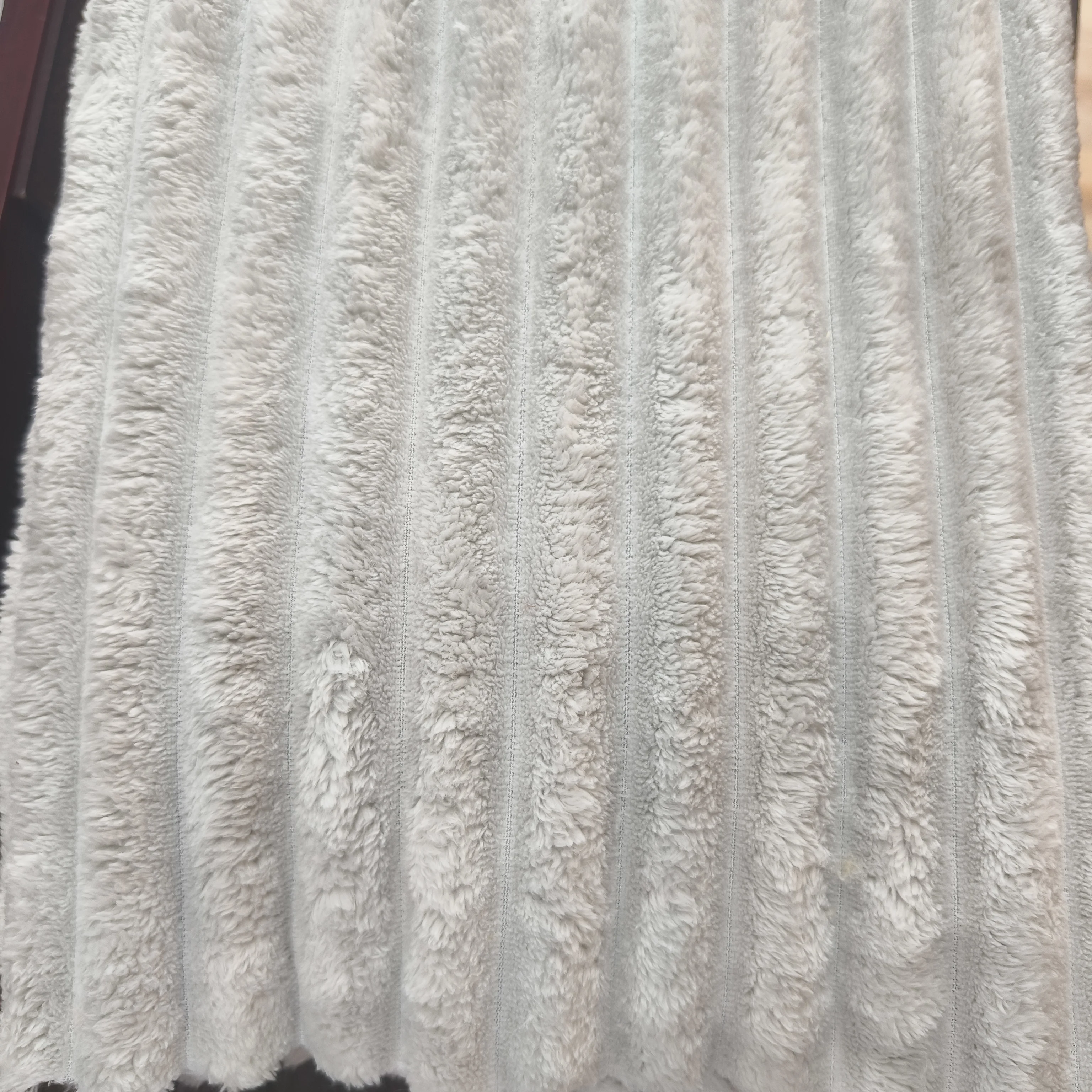 100% Polyester Satin Fabric with Knitted Woven Design for Girls' Dresses Shirts Bags Curtains Garments 75d Yarn Count