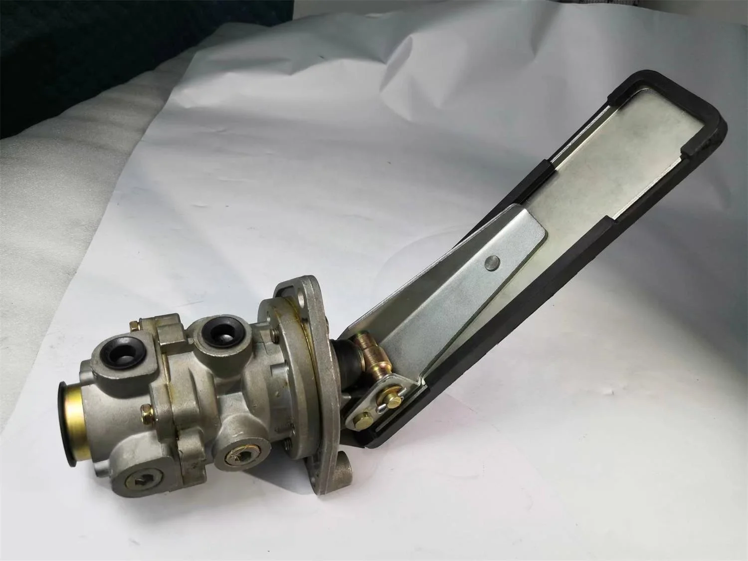 238-44-12110 421-35-11201 421-35-11302 VALVE ASS'Y for KOMATSU
