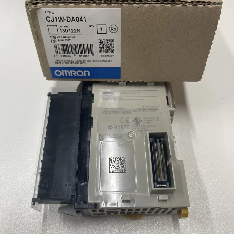 Japan Original Plc Controller Omron Cj1w-nc113 Cj1w-nc413 Cj1w