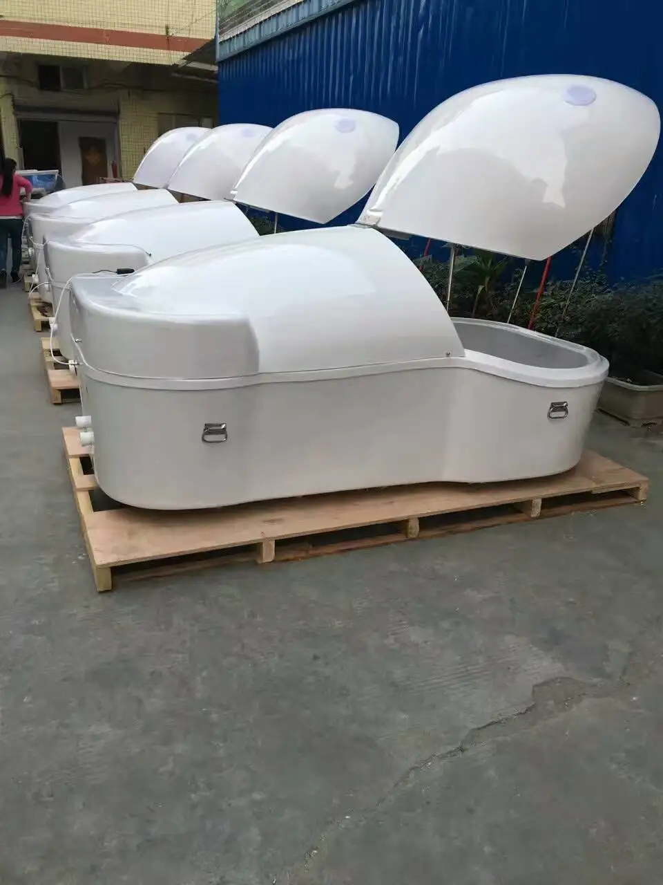 Highly Comfortable Floatation Pod with High Quality Float Capsule tank Meditation Isolation Therapy Pod