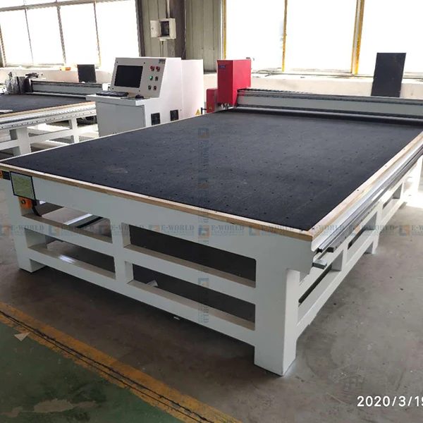Надежная производительность Cnc линия для резки стекла различной
