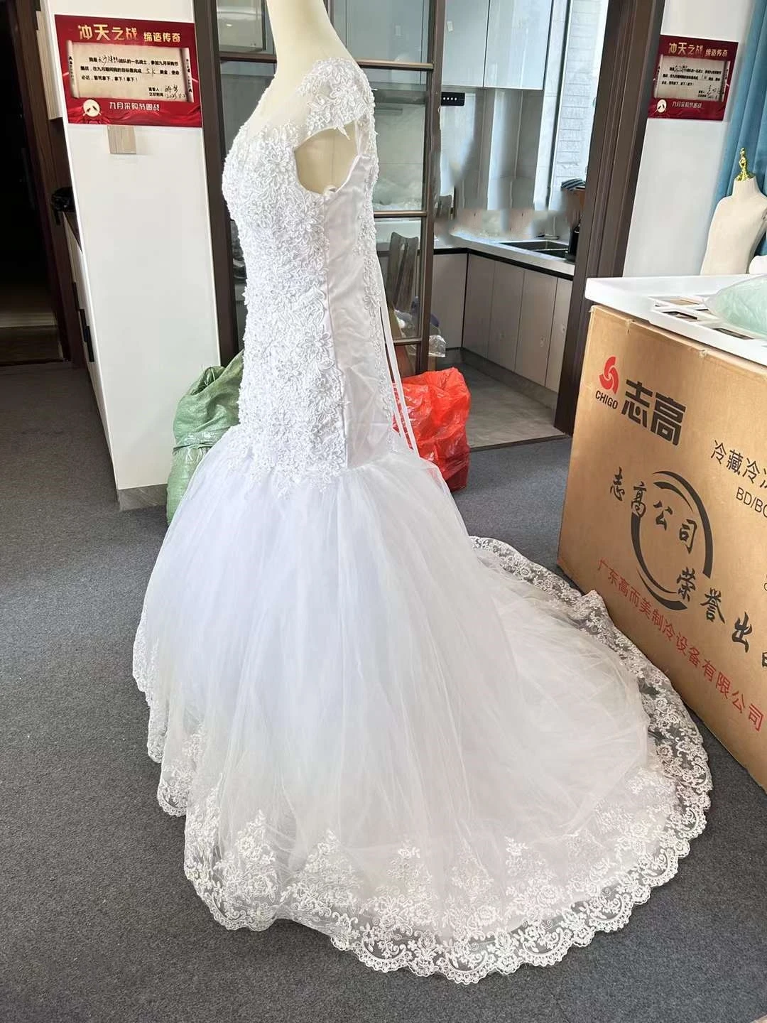 Mermaid Modern Wedding Dress Luxury for Women 2022 Lace White Beaded Sequin Floral Print Long Train Wedding Dress Mermaid Modern Wedding Dress Luxury for Women 2022 Lace White Beaded Sequin Floral Print Long Train Wedding Dress