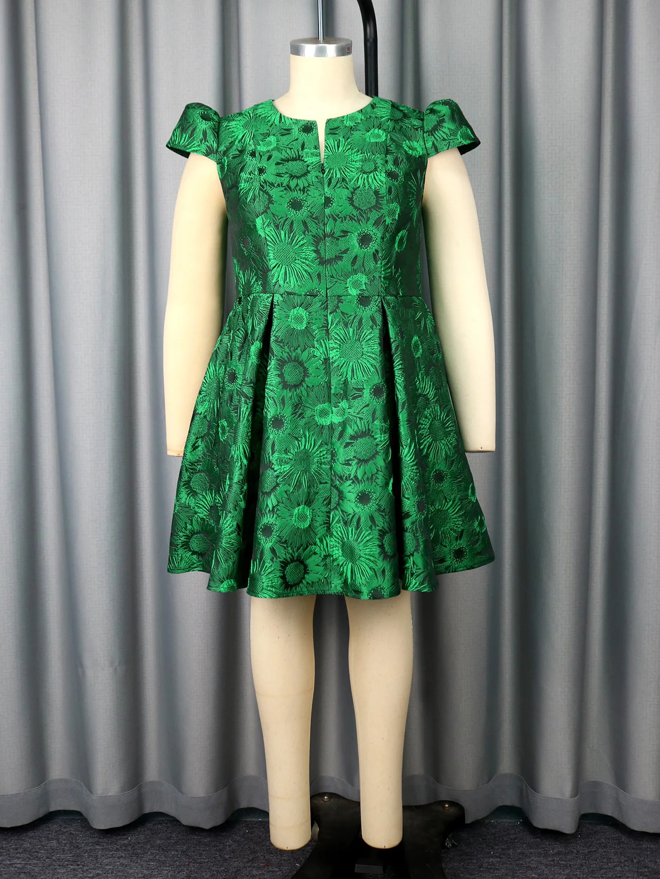 China Factory High Quality Party Short Prom Dresses Plus Size Short Birthday Dress For Women Green Elegant Short Dresses