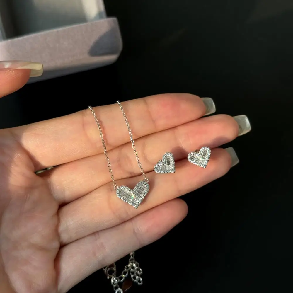 KAKODIY Fine Jewelry 925 Sterling Silver Rhodium Plated 5A Cubic Zirconia Pendant Heart Necklace (For Women) detail 9