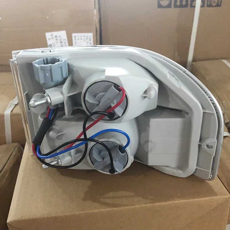 日産シビリアンバス用 NEW CORNER LAMP L/RH | 2002-2016年 モデル