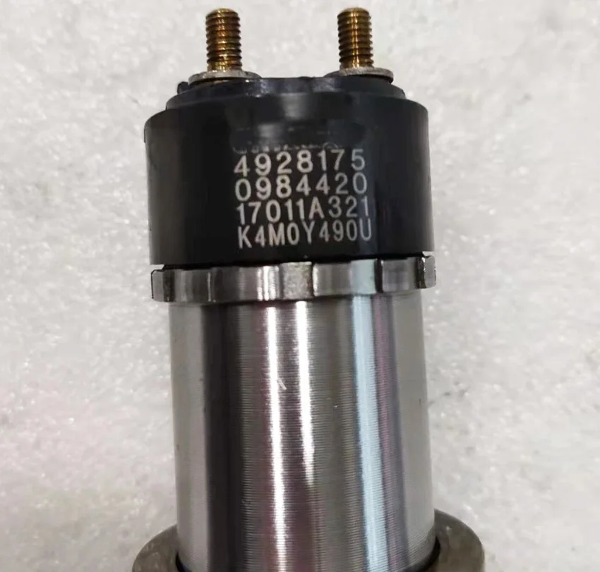 fuel injector 4928175 4984369 for CUMMINS ISX15 & DAF truck 
