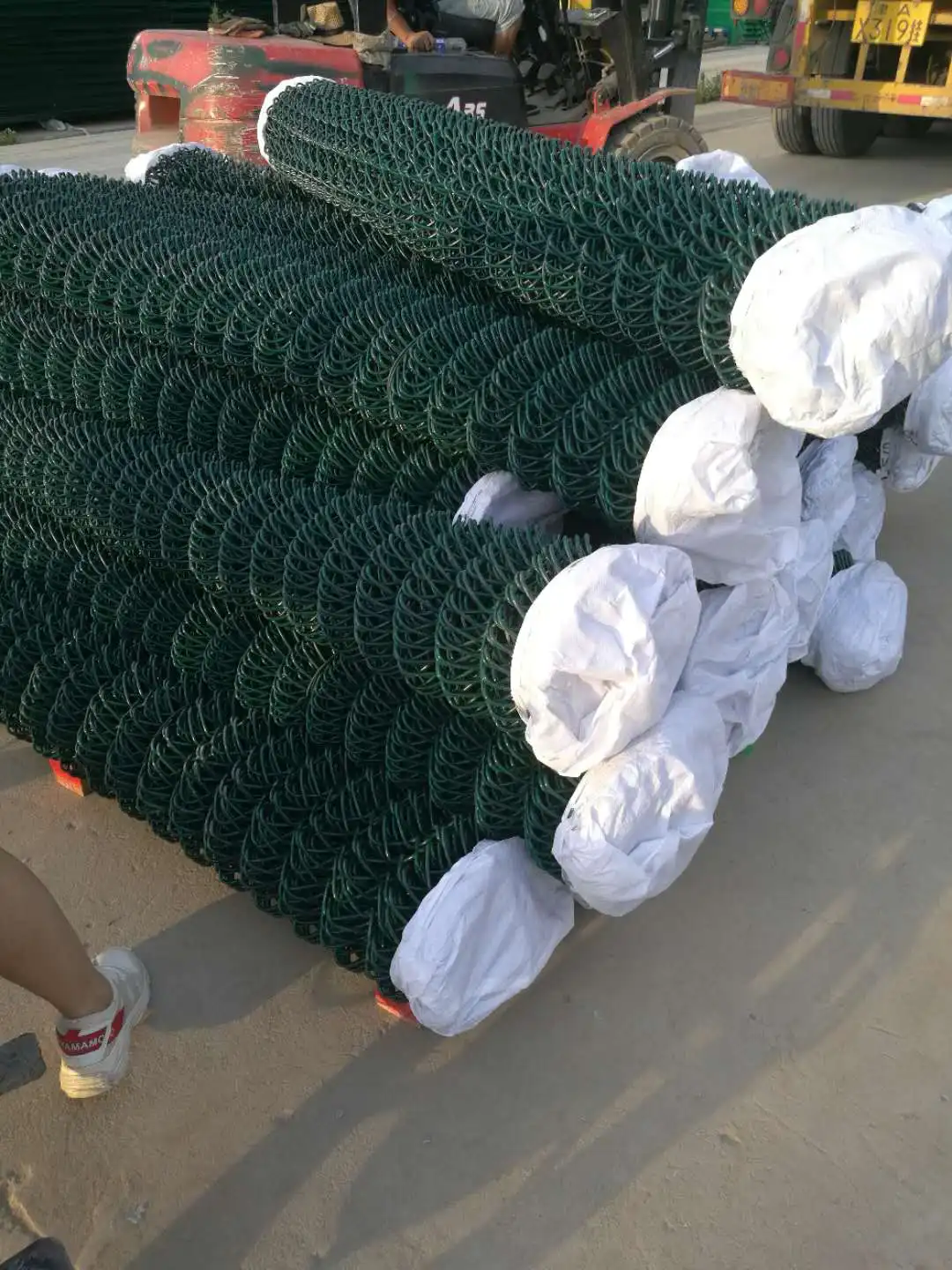 product galvanized chain link mesh fence with grass-17