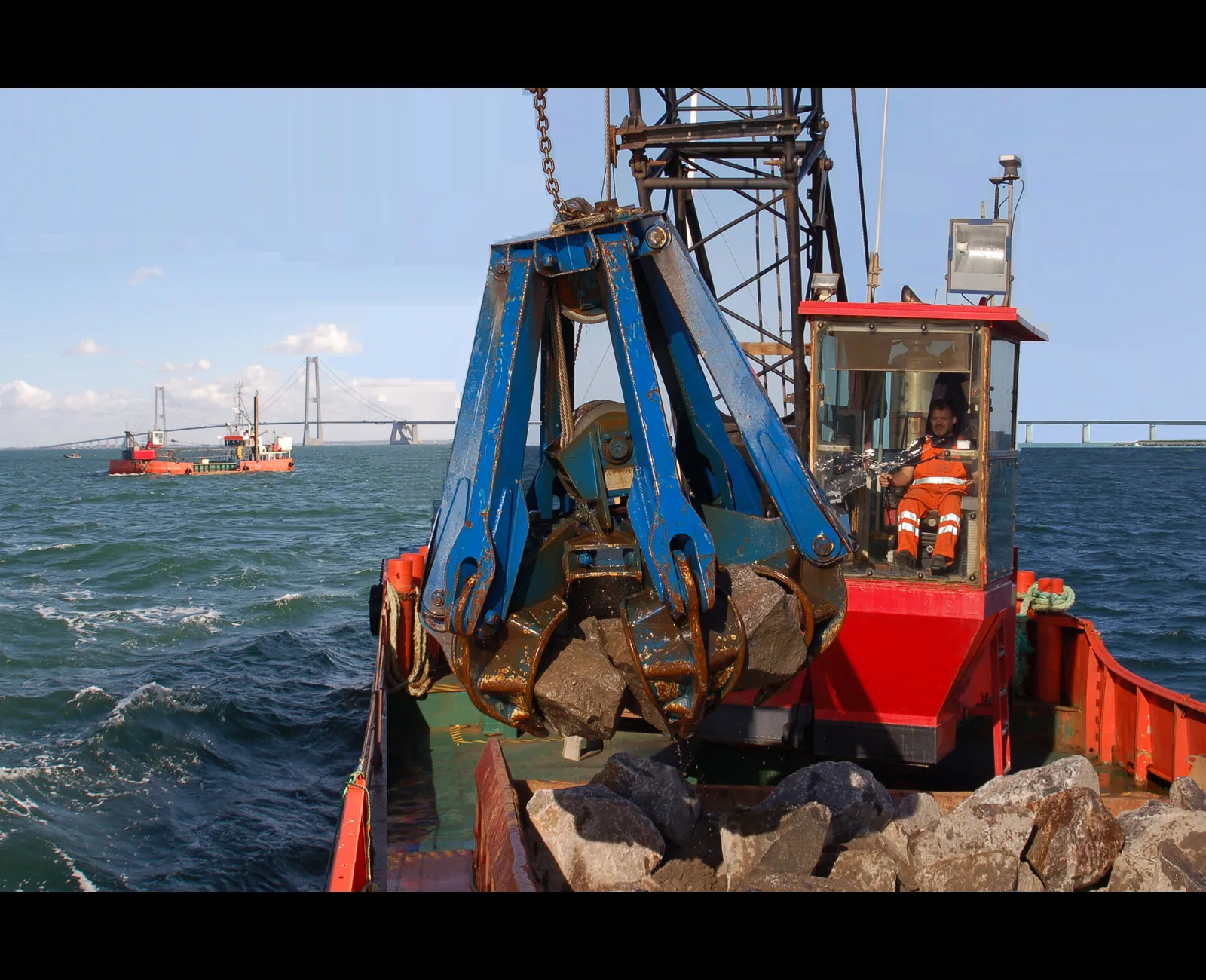 Remote Control Grab Bucket for Bulk Cargo Marine Crane Port Crane