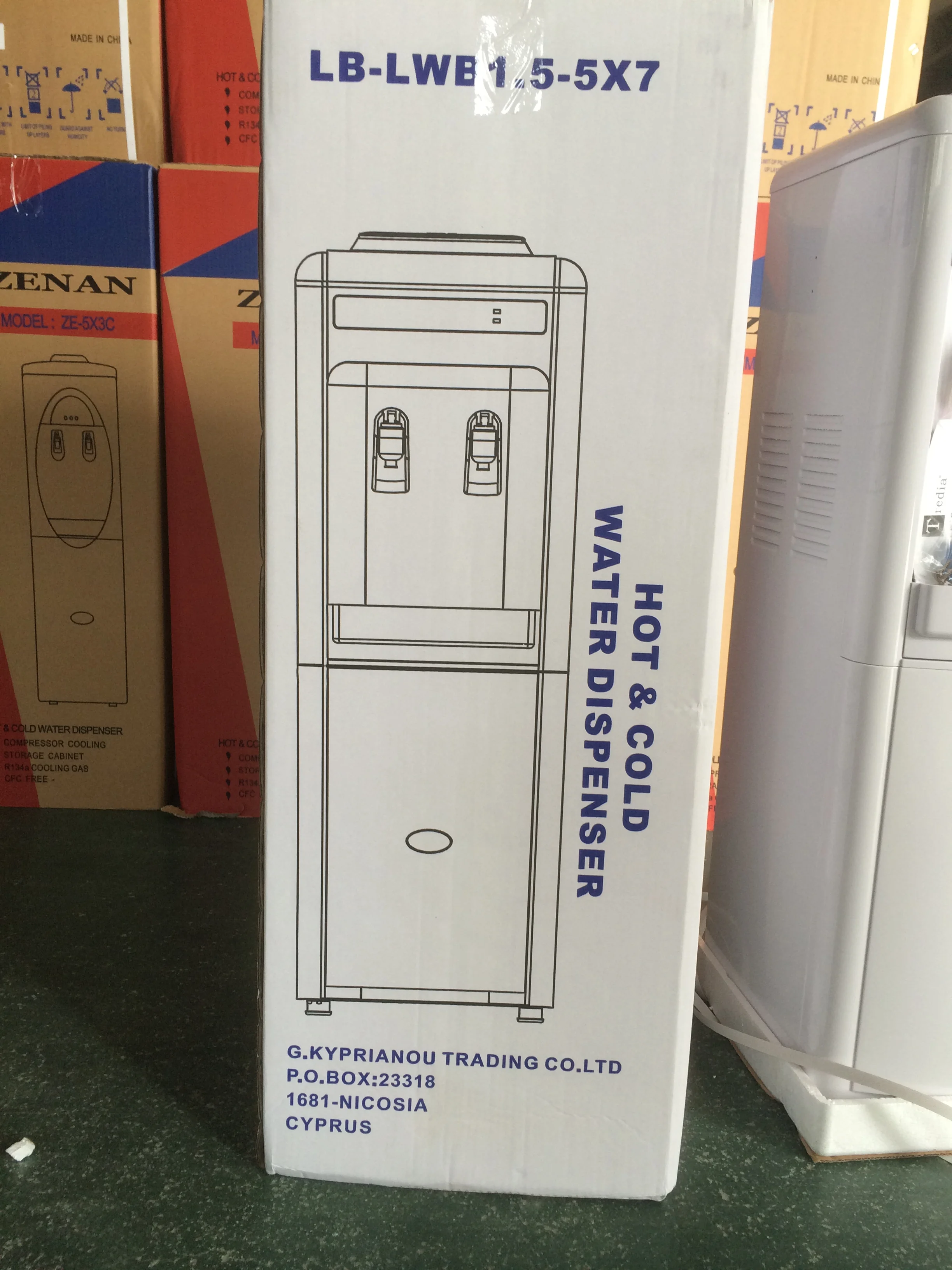 Floor Standing Hot And Cold Water Dispenser R134a R600a Freon