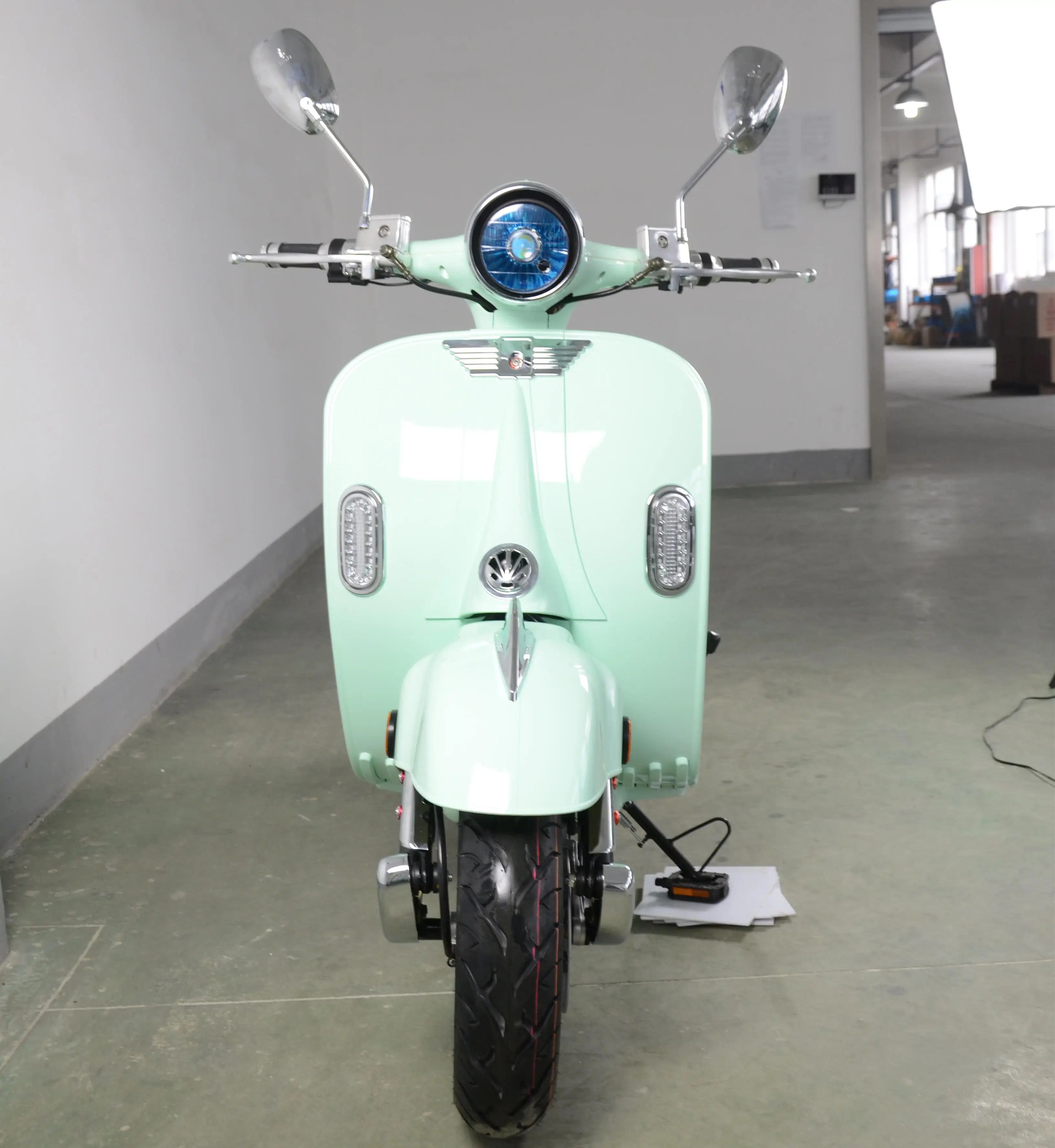 Классический итальянский электрический скутер Citycoco Vespa EEC 2000 Вт
