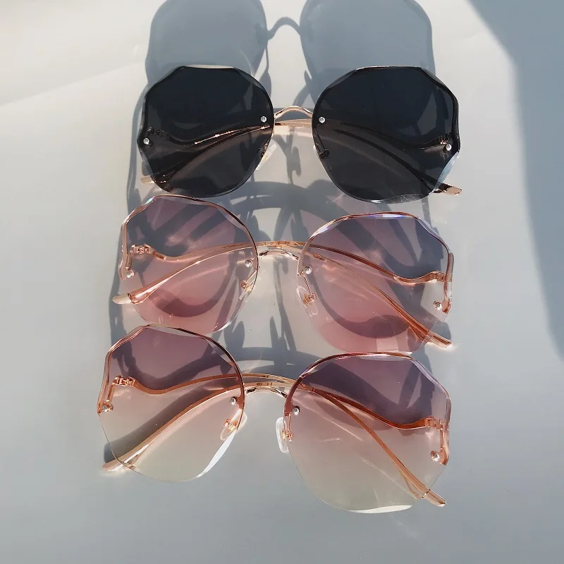 2021 Newest  Women Sunglasses Rimless UV400 Brand Designer  Gradient Sun Glasses Female Glasses