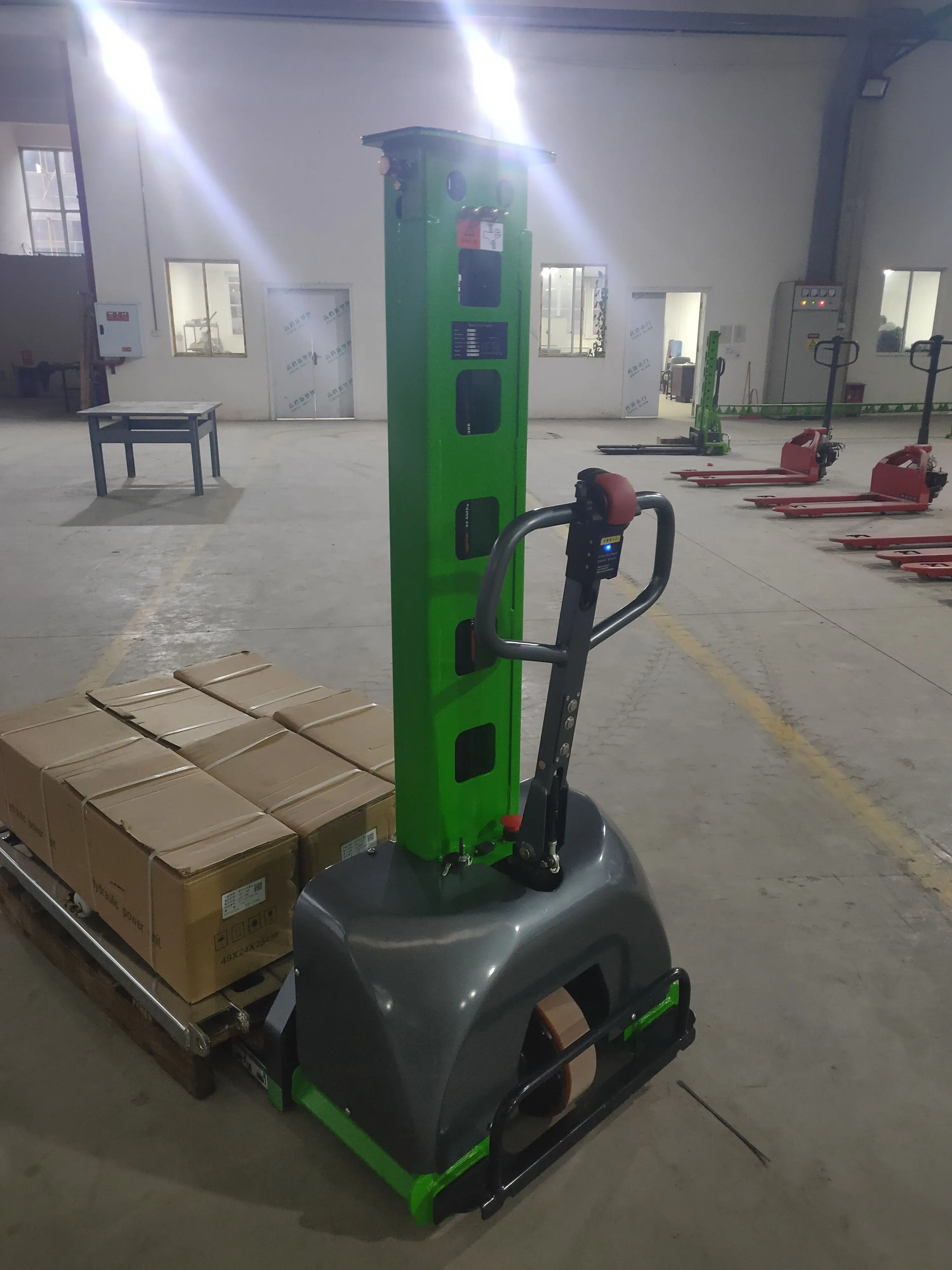 500kg Self Loading Portable Pallet Stacker Full Automatic Electric Operate