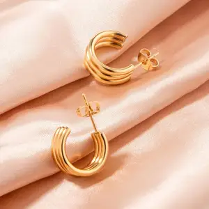Earrings Cute Multi-layered Lines Ethnic Advertising Gifts Versatile Luxury Teacher Small Earrings with Hoops Christmas