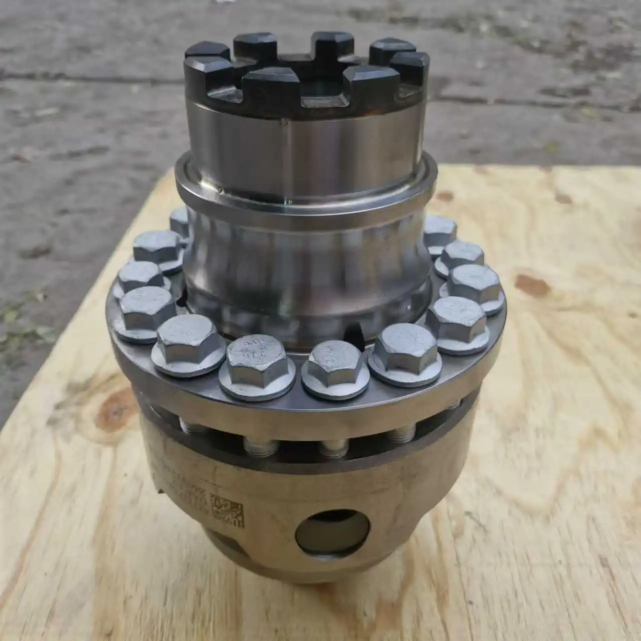 az8027 WOPU Sinotruk Shandeka MCX16 Differential Assembly