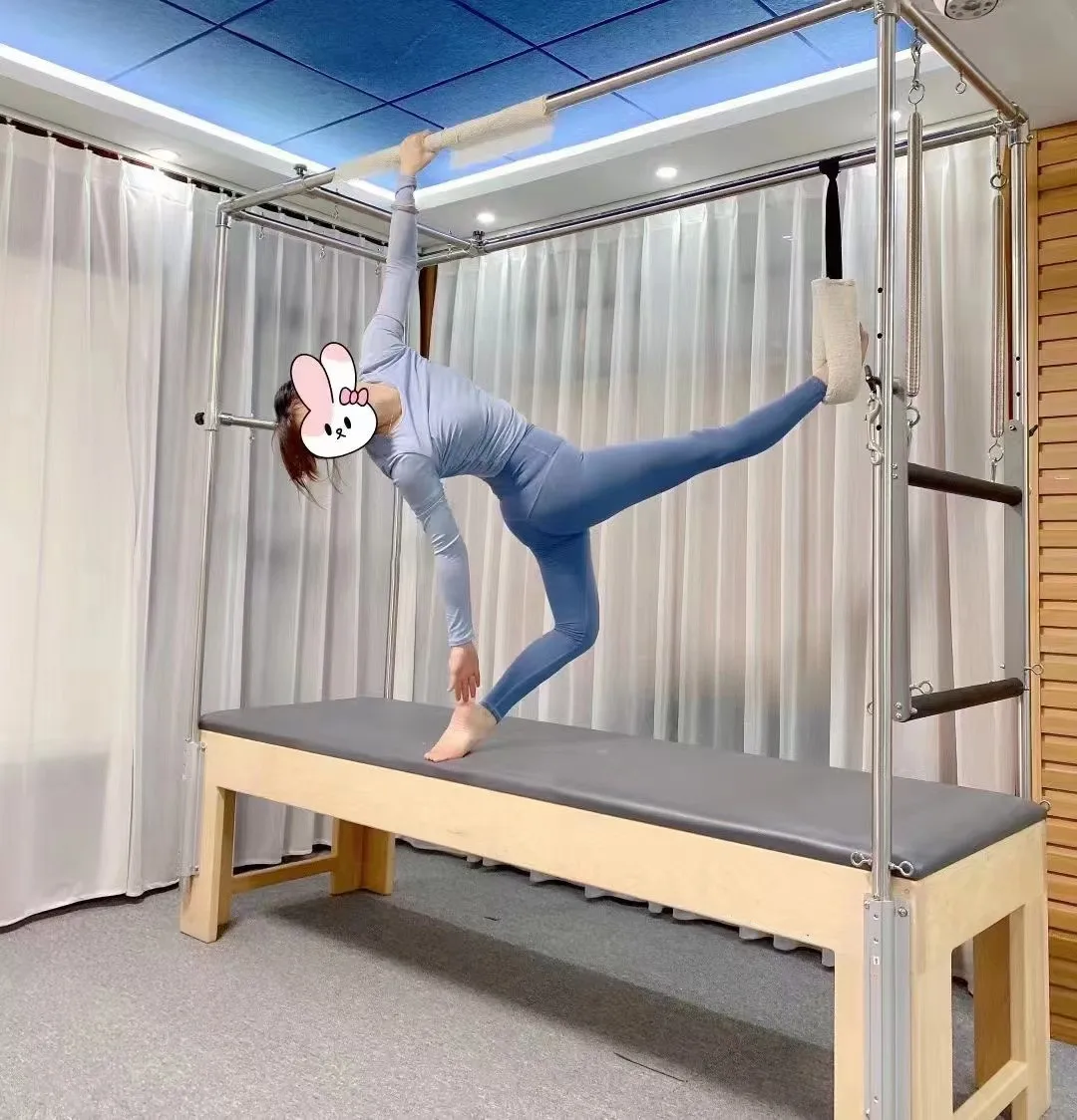 完全な空中ブランコのメープルウッドを備えたピラティスキャデラック