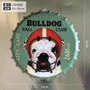 Cachorro con casco de seguridad de 35 cm.