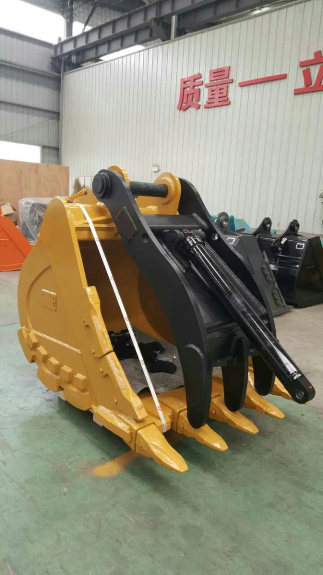 Factory Price Hydraulic Thumb /excavator Thumb - Buy Factory Price ...