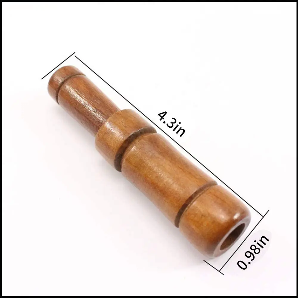 
 Деревянный свисток для охоты с изображением утки  