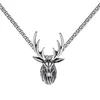 Tête de cerf avec chaîne en acier inoxydable