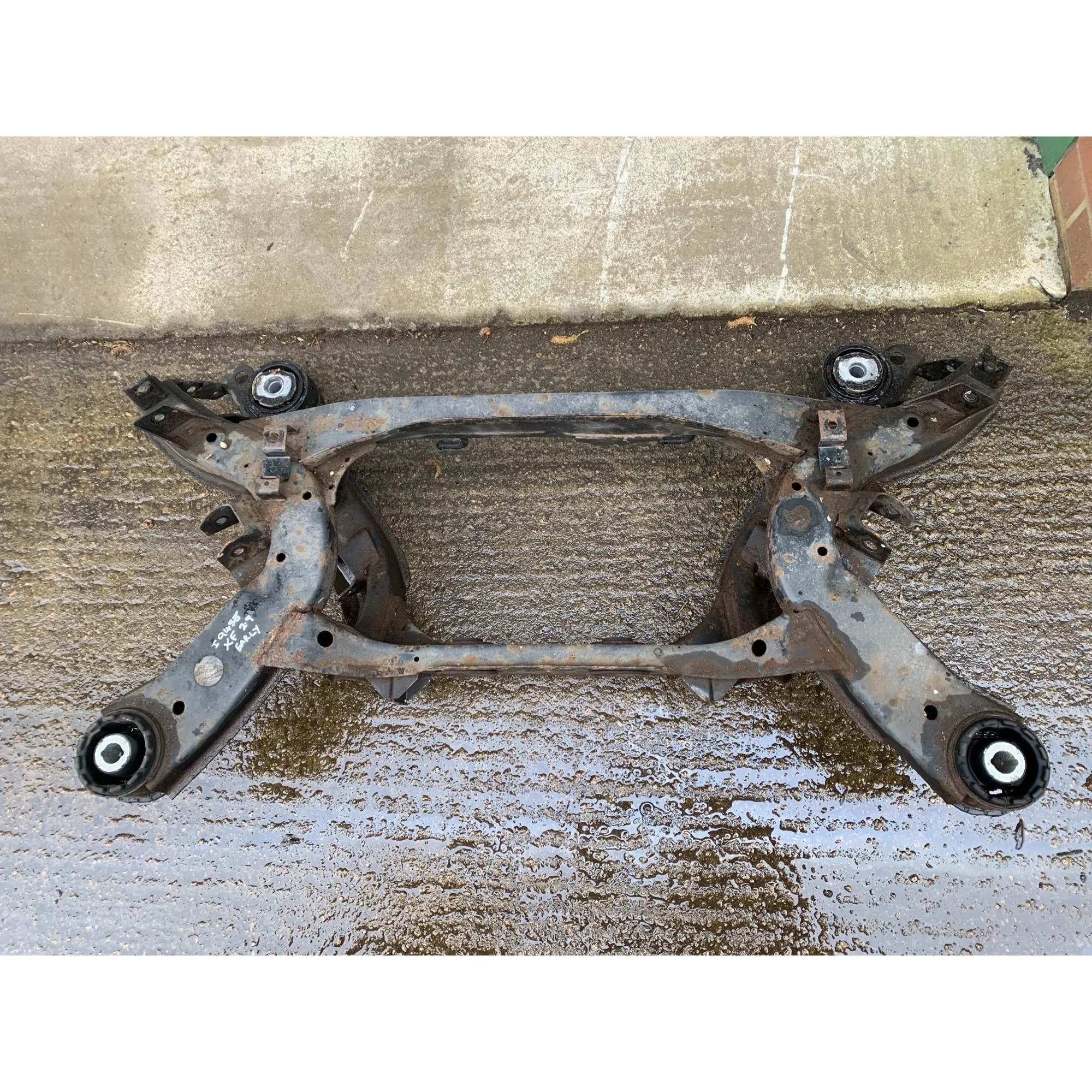 XF Rear Subframe/Rear Bed Fits 2.7L Diesel (Saloon Model)| Alibaba.com