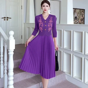 High-quality Style Miyake Pleated Dress with Oversized Button Design for Extra-large Size