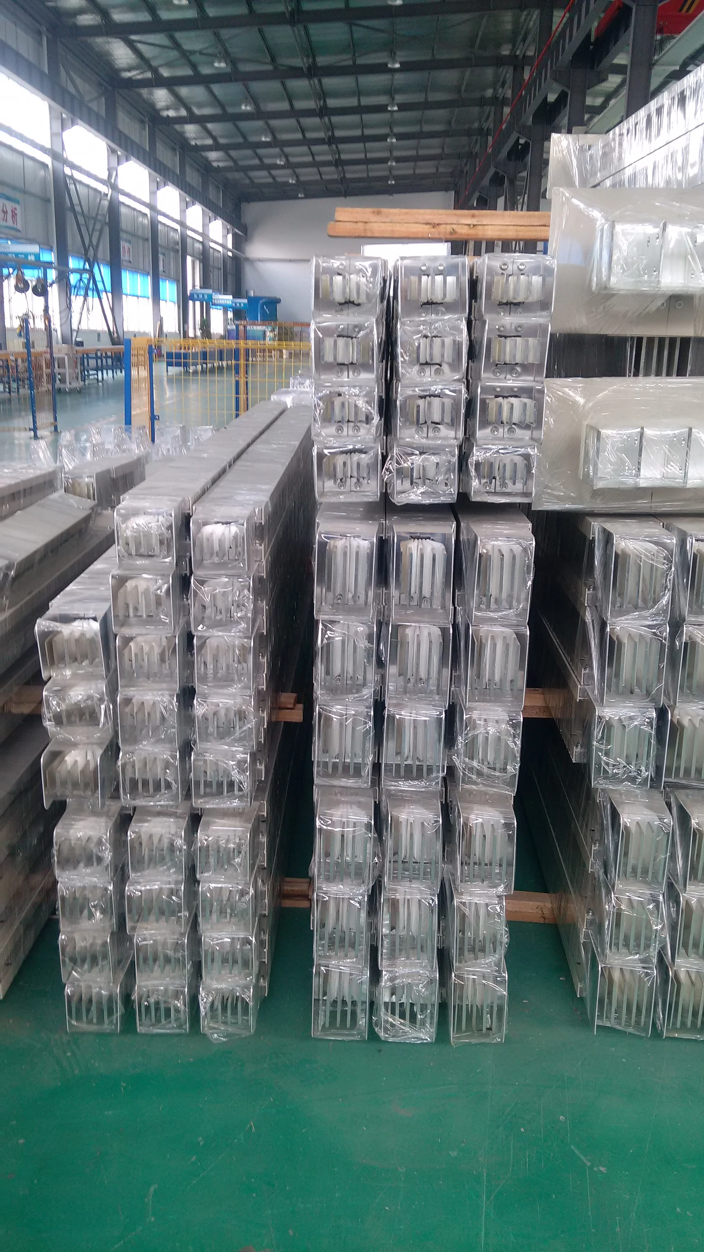 Power Supply Copper and Aluminum 2500A Busbar Bus Duct