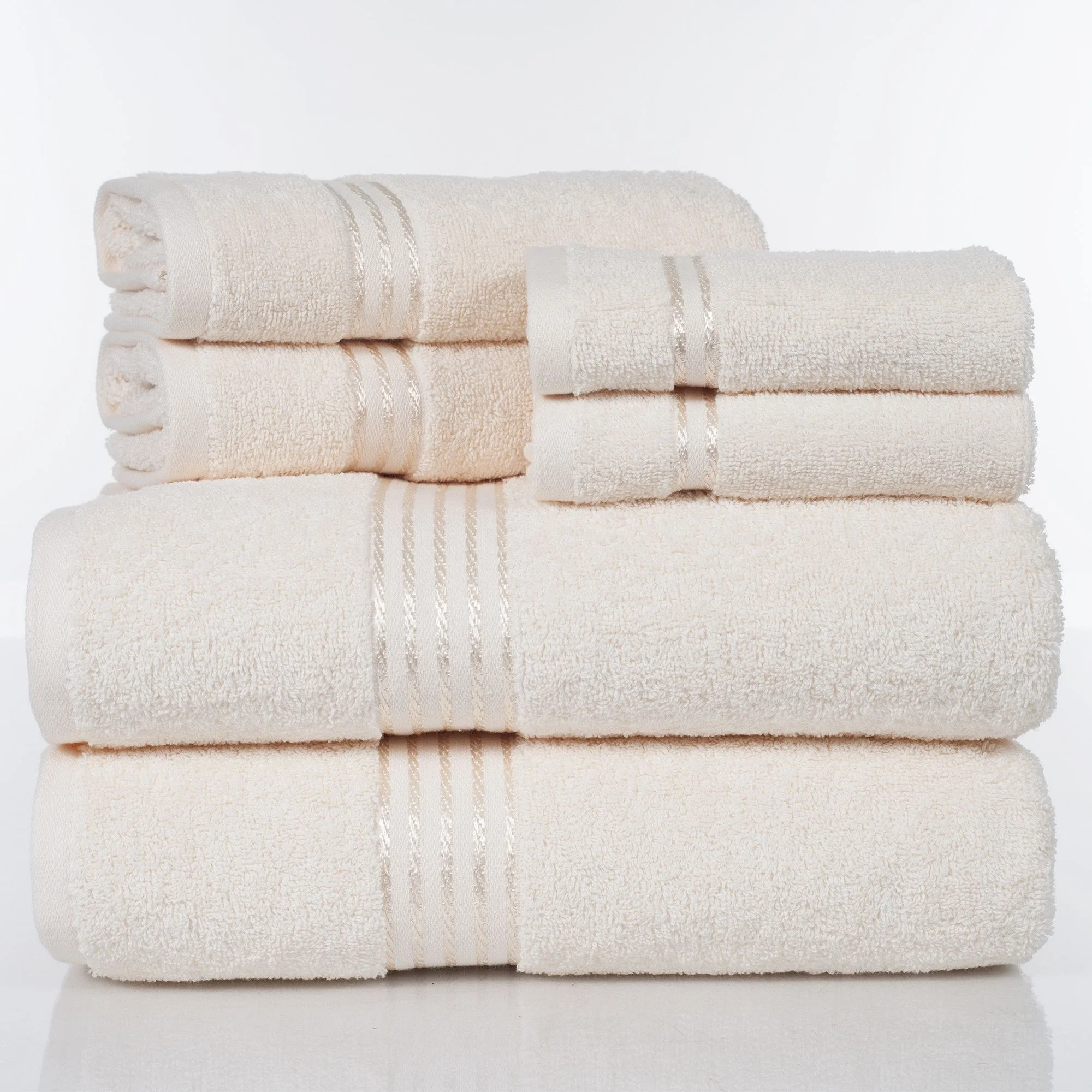 Набор полотенец хлопок. Полотенце из хлопка. Полотенца хлопчатобумажные белые. Набор белых полотенец. Набор полотенец Towel Set.