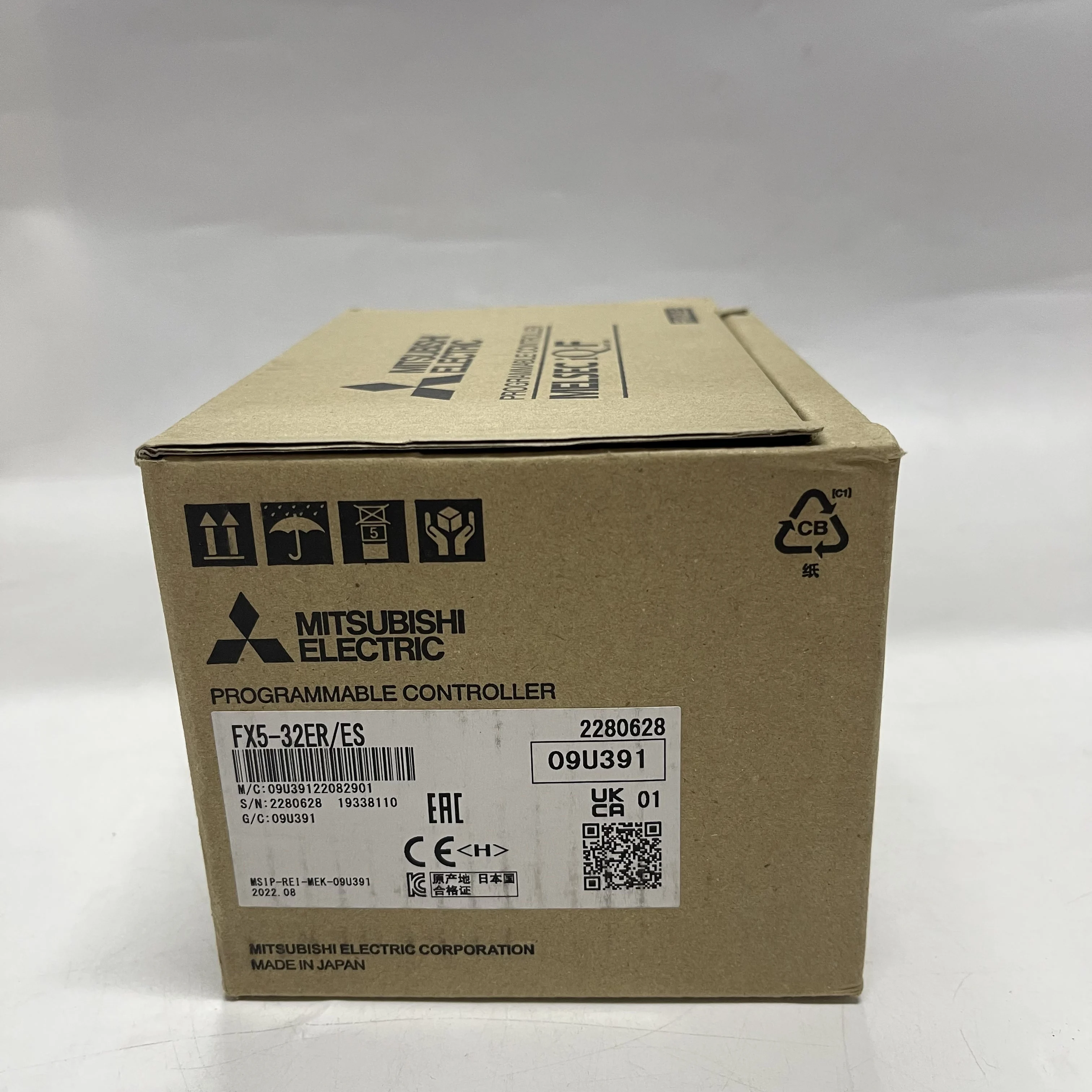 Mitsubishi I/O Expansion Module FX5-32ER/ES Mitsubishi I/O Expansion Module FX5-32ER/ES