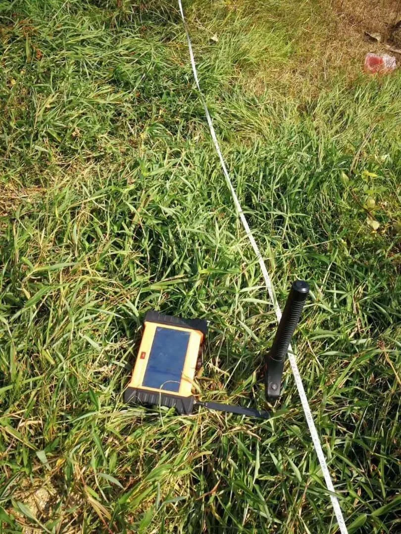 Localisateur d'eau souterraine pour équipement de détection d'eau