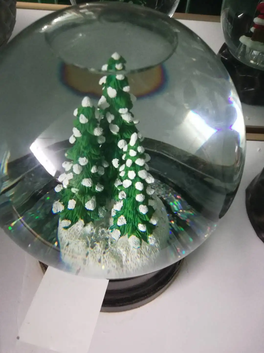 2024 Polyresin Christmas Tree Water Globe Glittering Spinner Snow Globe