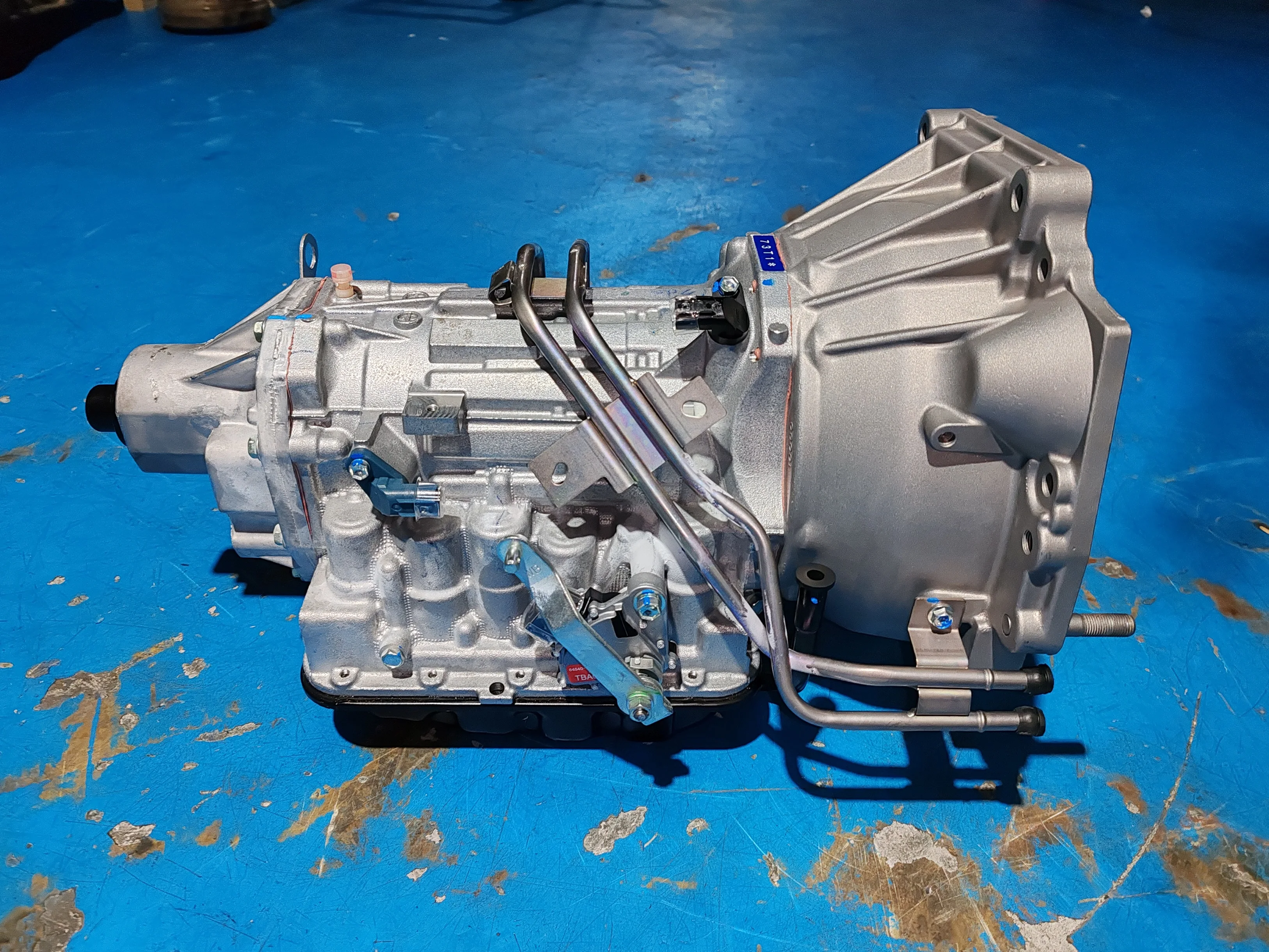 Yeni OEM 4X4 Otomatik Şanzıman Grubu 20002-76J33 TW-40LS SUZUKI